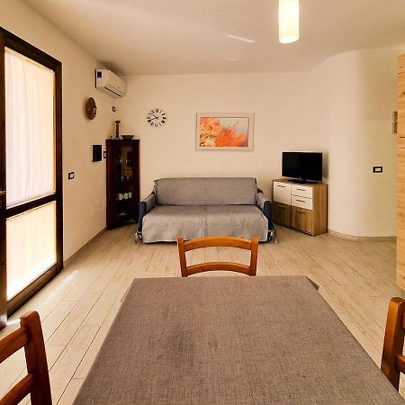 Residenza Quarto 02 - La Maddalena Apartment Ла Мадалена Екстериор снимка