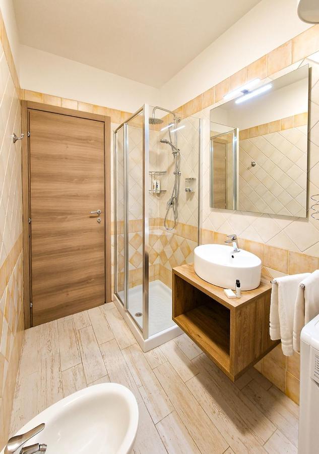 Residenza Quarto 02 - La Maddalena Apartment Ла Мадалена Екстериор снимка