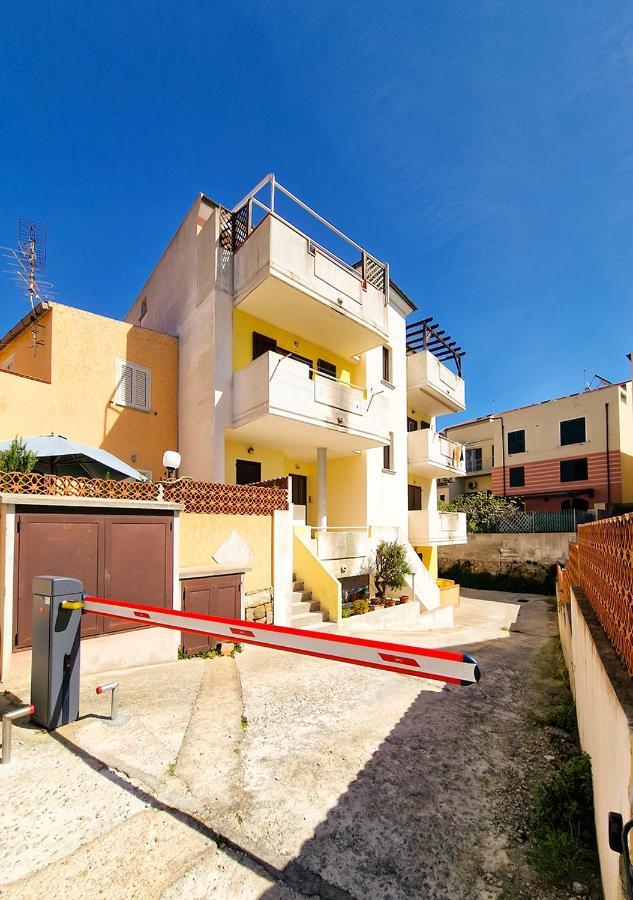 Residenza Quarto 02 - La Maddalena Apartment Ла Мадалена Екстериор снимка