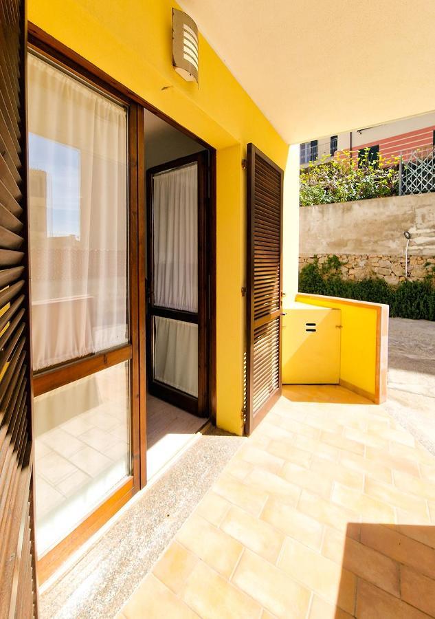Residenza Quarto 02 - La Maddalena Apartment Ла Мадалена Екстериор снимка
