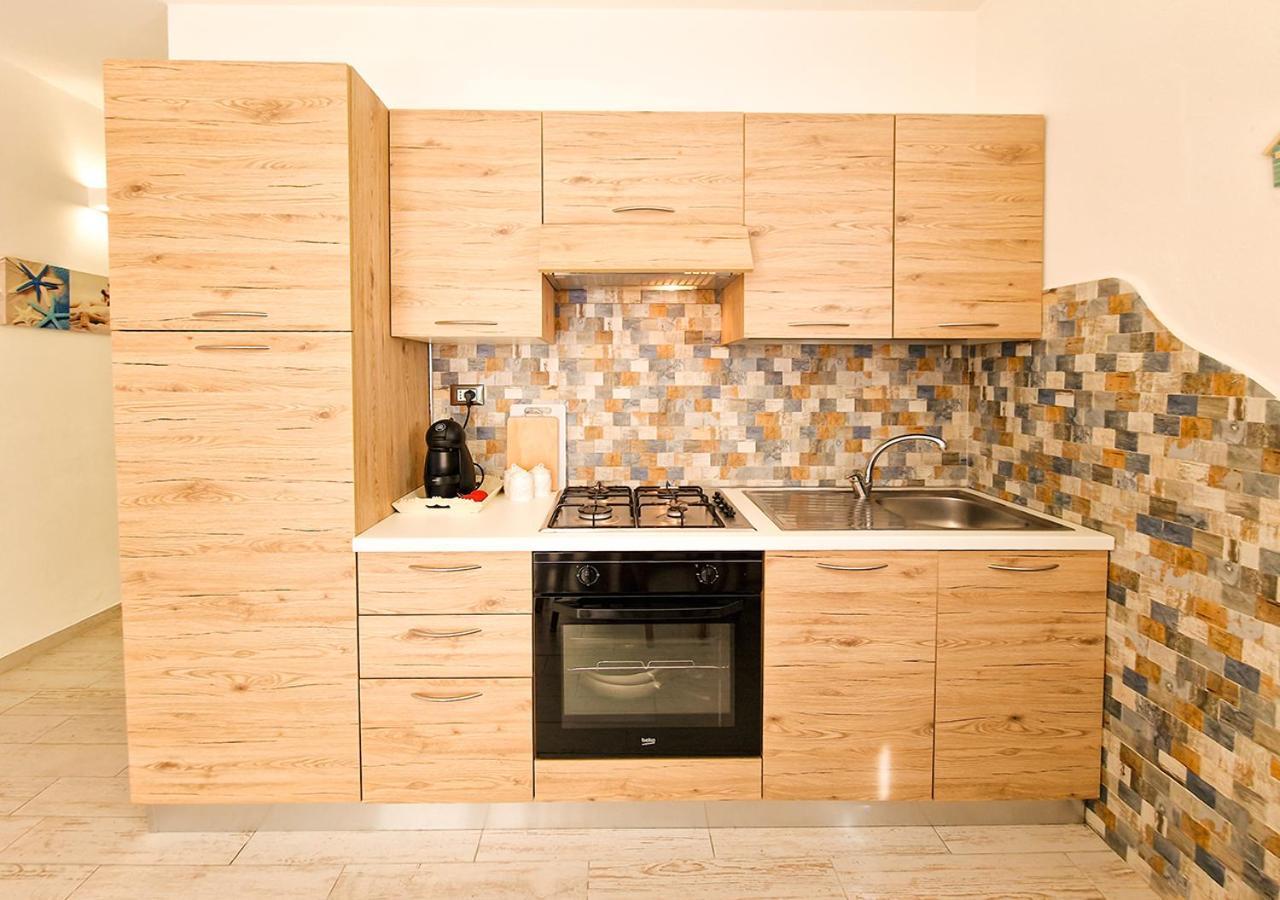Residenza Quarto 02 - La Maddalena Apartment Ла Мадалена Екстериор снимка
